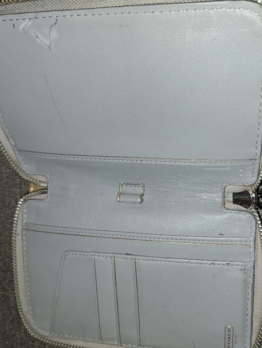 Zip-Around Women's Wallet in Light Gray